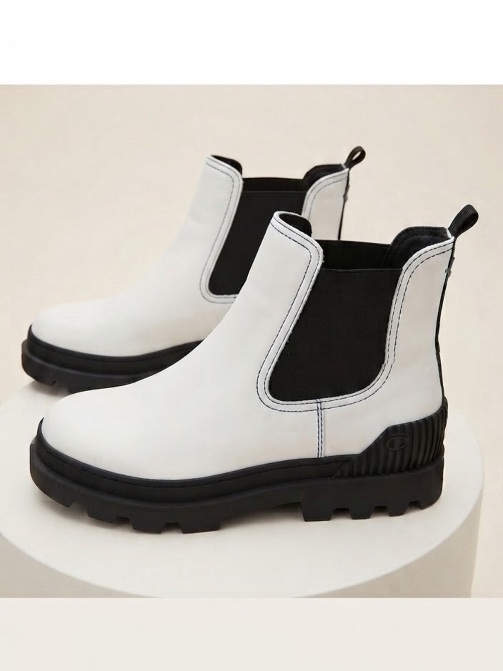Sam Edelman Women’s White Chunky Lug Sole Street Style Ankle Boot Size 8.5